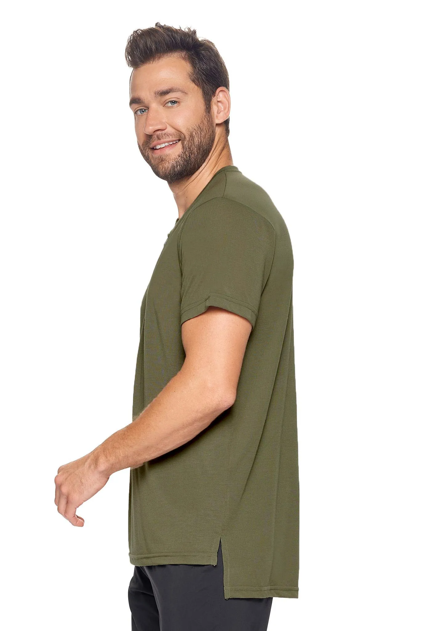 BE805 Siro™ Drop Tail Henley