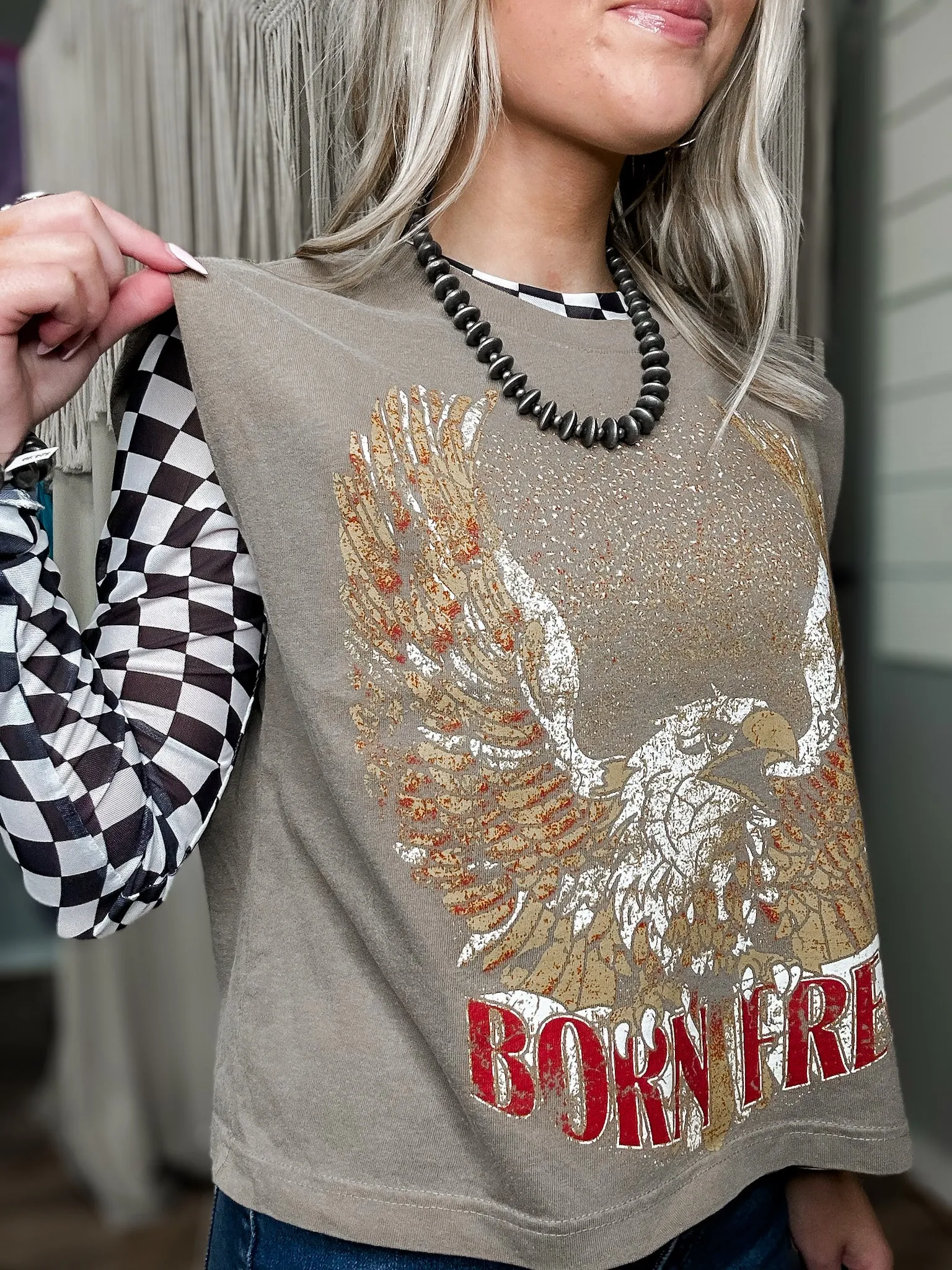 Born Free Midriff boxy Muscle crop tee