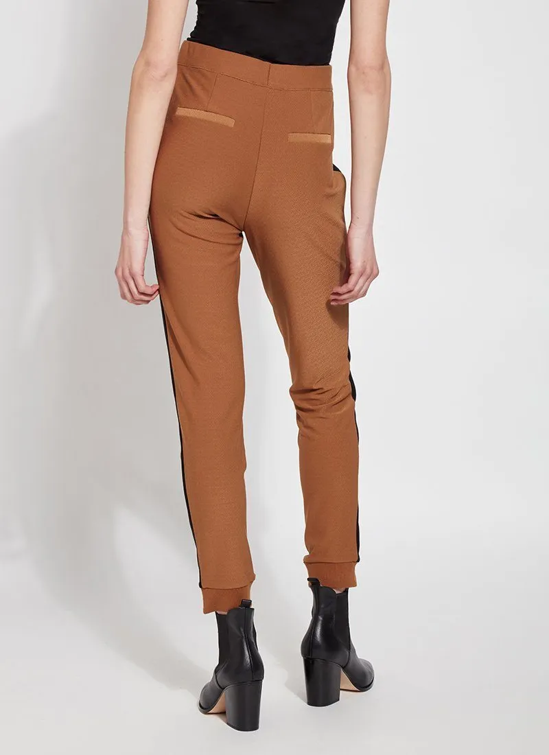 CLAUDIA JOGGER