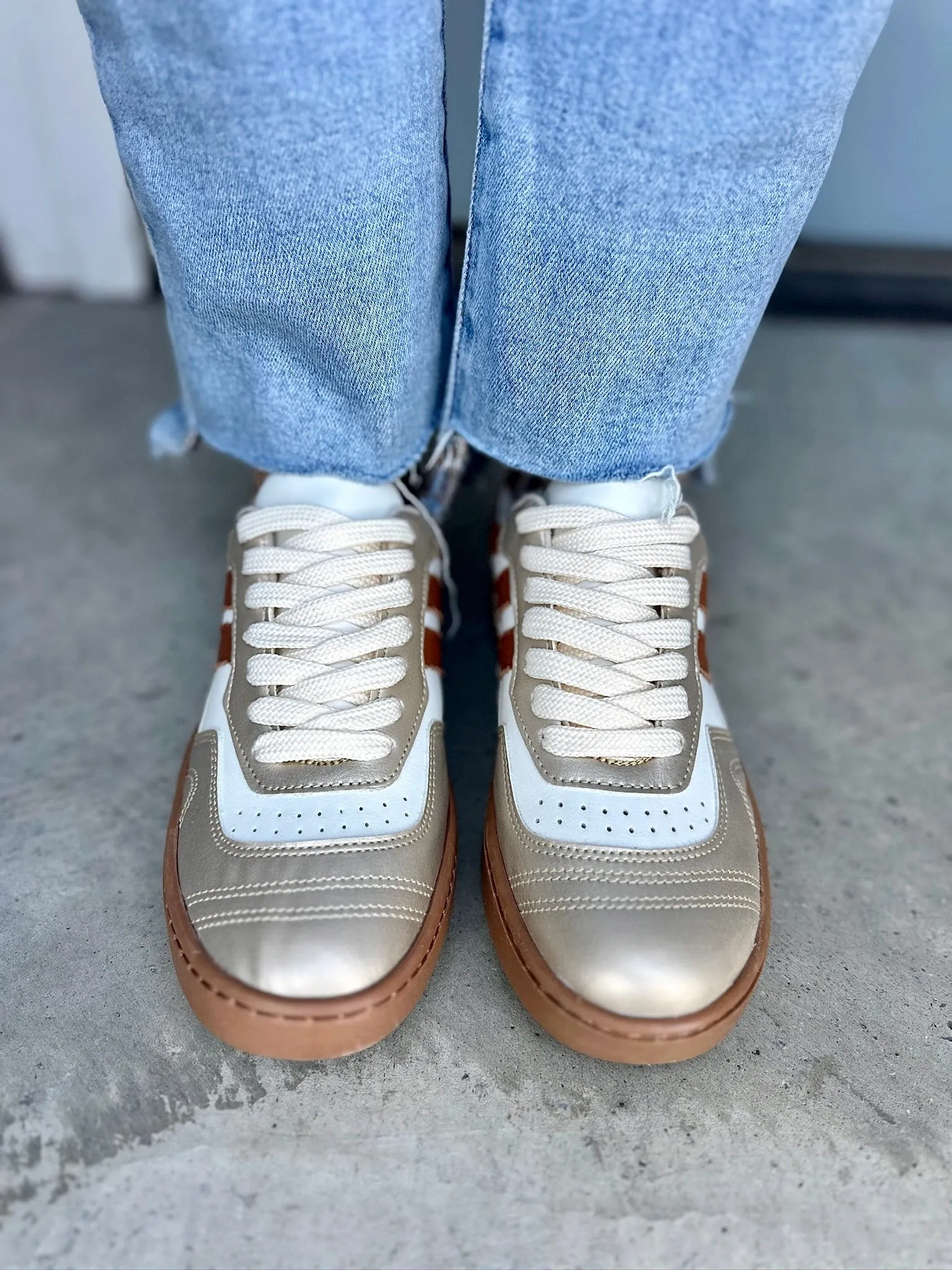 Double Stripe Sneaker
