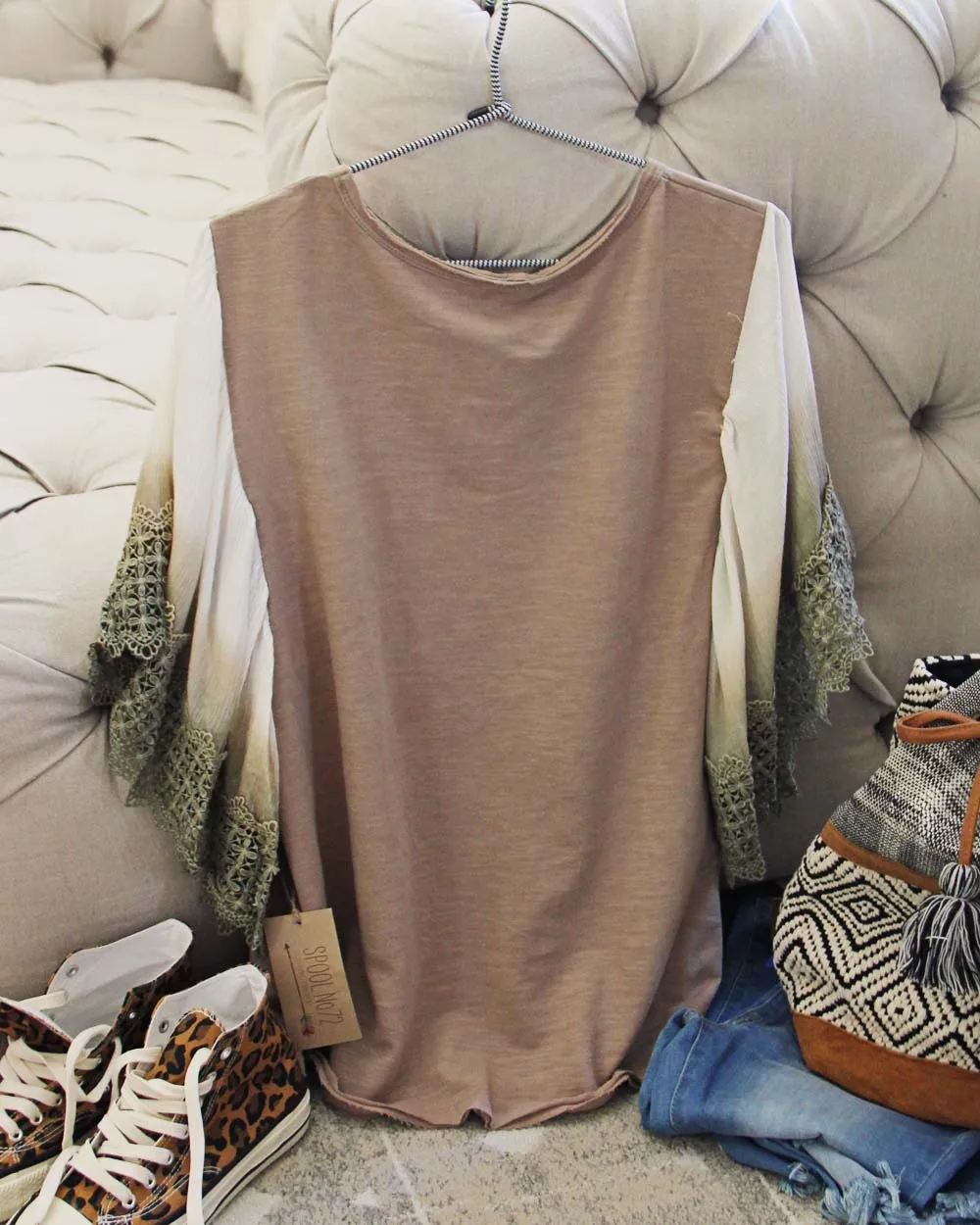 Faded Dunes Tee in Sand