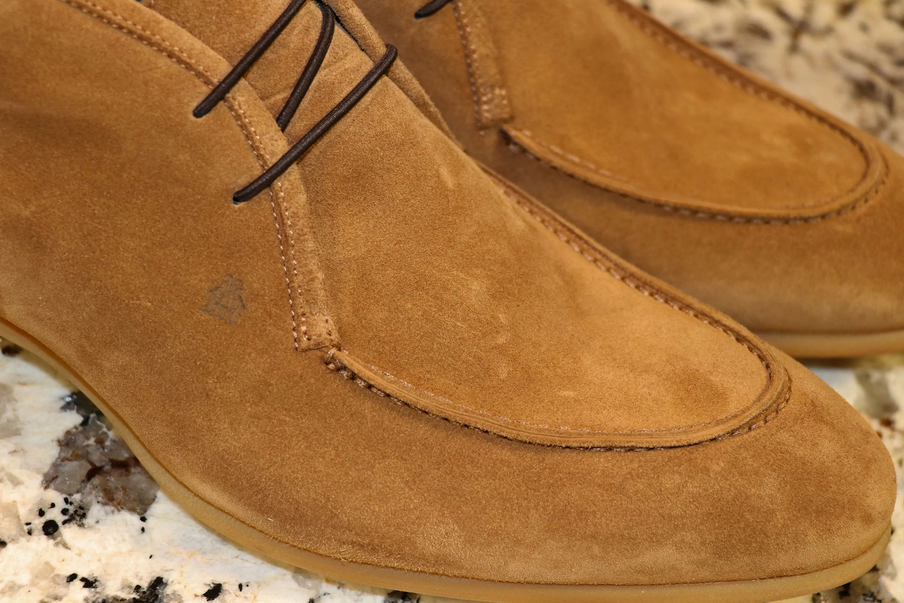 Ischia Chukka Boot in Velour Tobacco