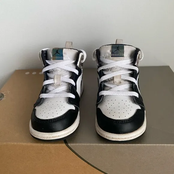 Nike Jordan 1 Mid SE ‘Heat Reactive’ Toddler Sneakers - SZ 8 C