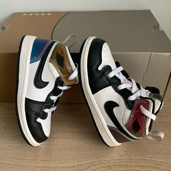 Nike Jordan 1 Mid SE ‘Heat Reactive’ Toddler Sneakers - SZ 8 C
