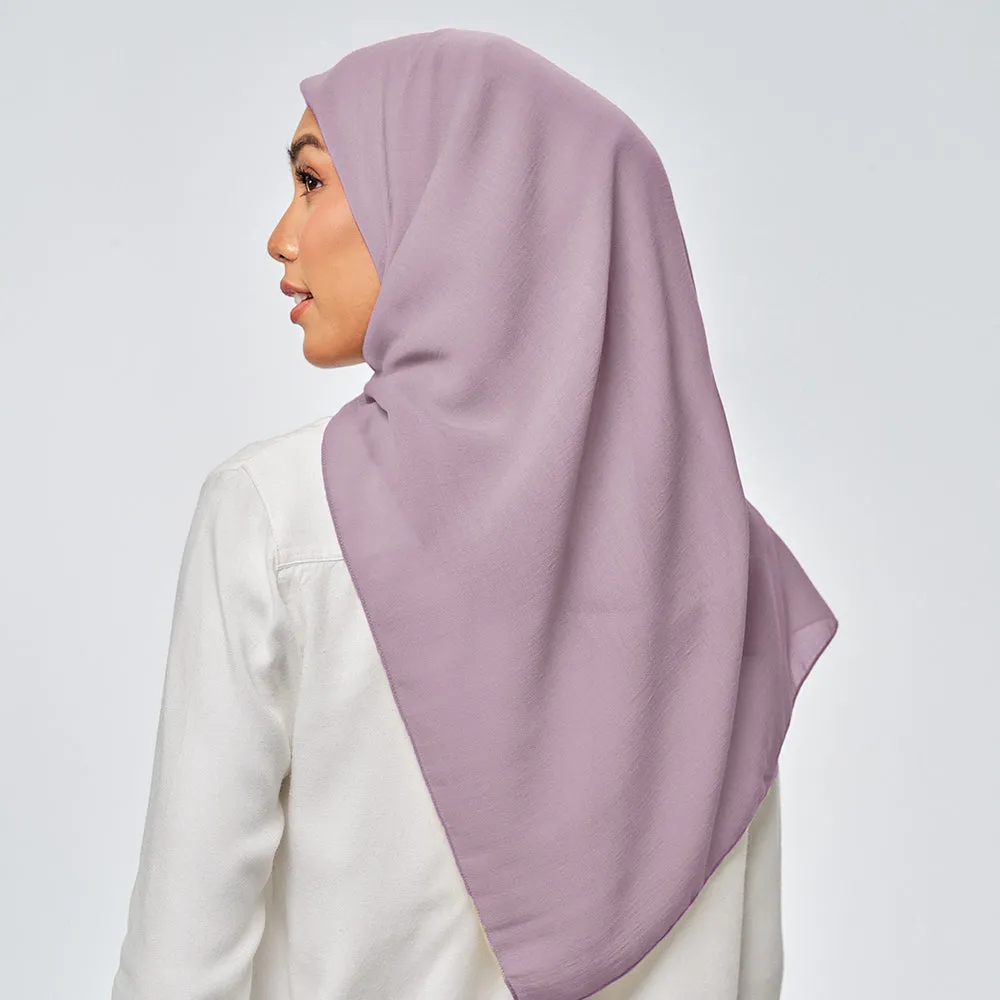 Suri in Amethyst