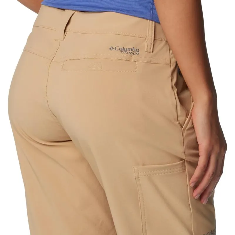 Women's Back Beauty Softshell Shorts